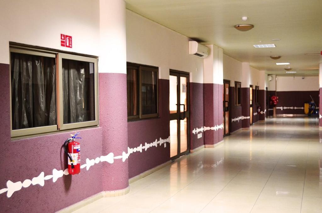 Mensvic Grand Hotel Accra Luaran gambar