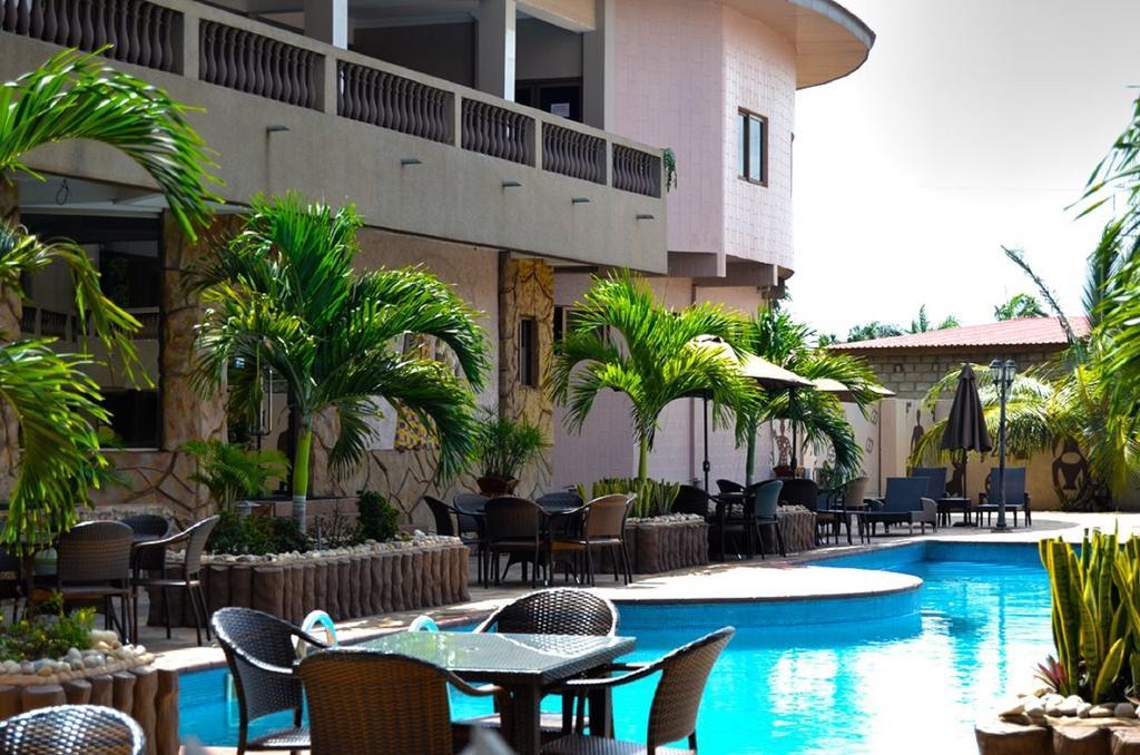 Mensvic Grand Hotel Accra Luaran gambar