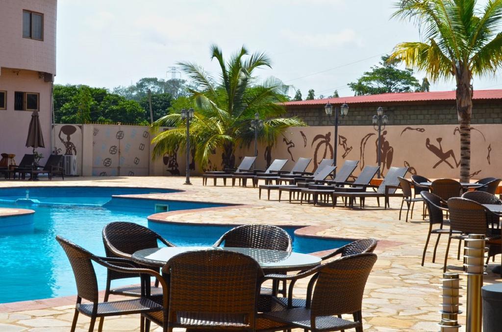 Mensvic Grand Hotel Accra Luaran gambar