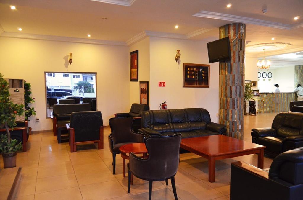 Mensvic Grand Hotel Accra Luaran gambar